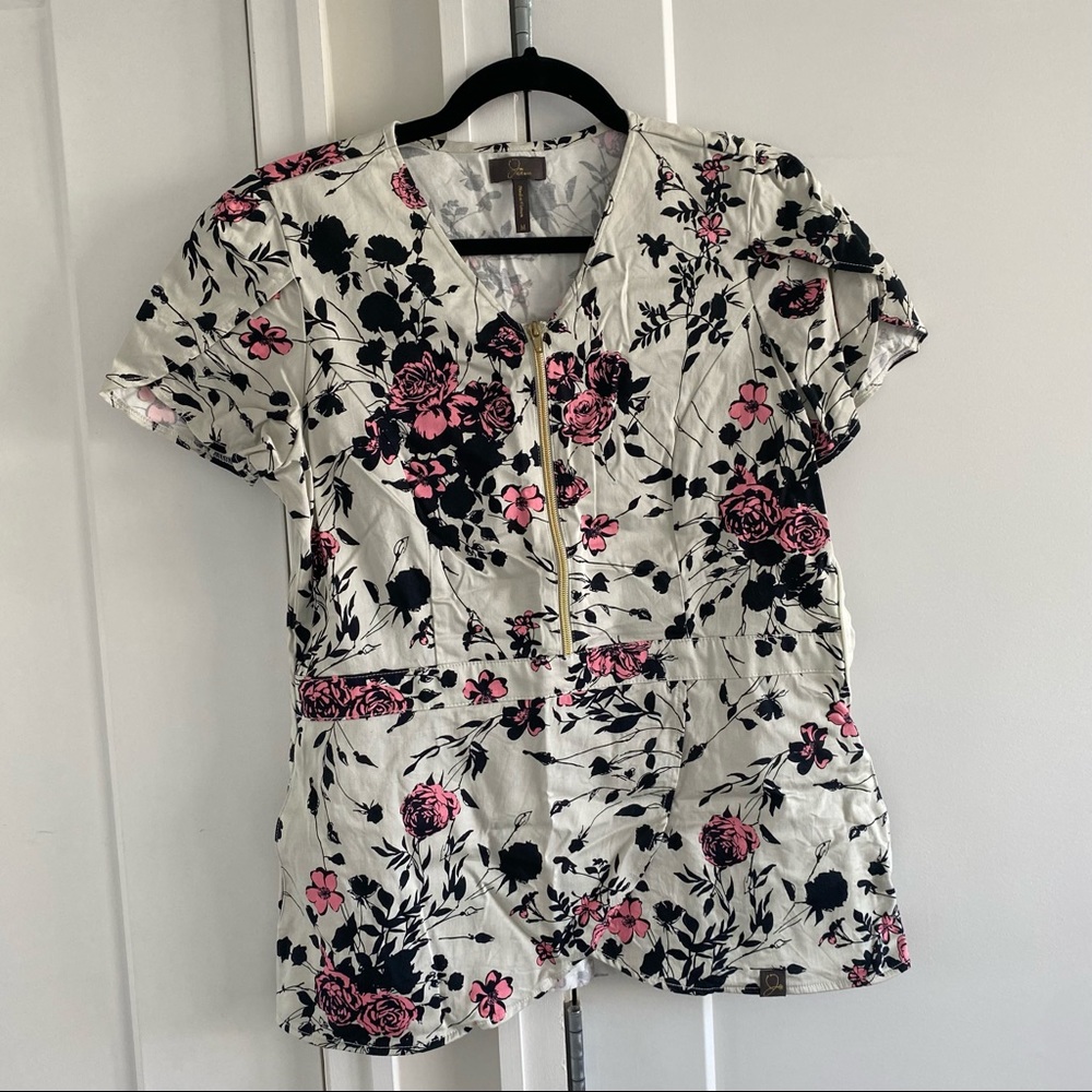 JAANUU SCRUBS TOP